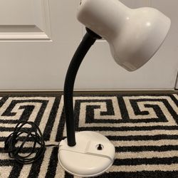 Vintage Underwriters laboratories Adjustable Enamel Desk Lamp