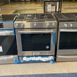 New Kitchen Aid Slide In Gas Range Five Burners‼️‼️