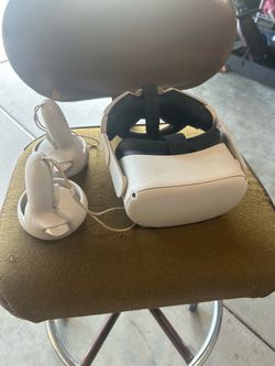 Oculus Meta Quest Two + Accessories