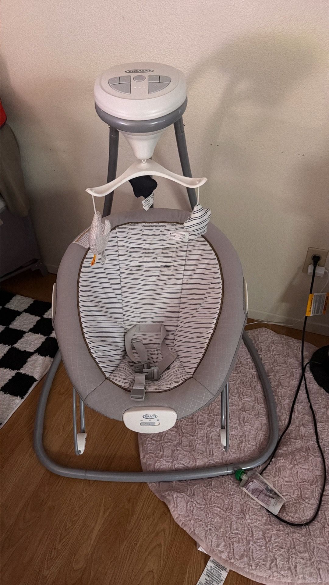 Graco DuetConnect Deluxe Multi-Direction Baby Swing and Bouncer in grey