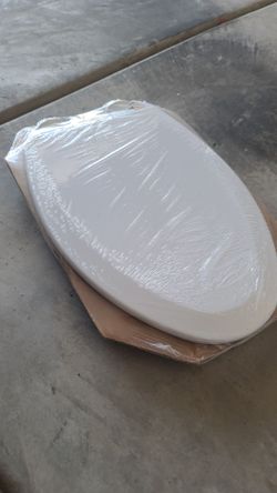 Bemis 1500EC elongated toilet seat