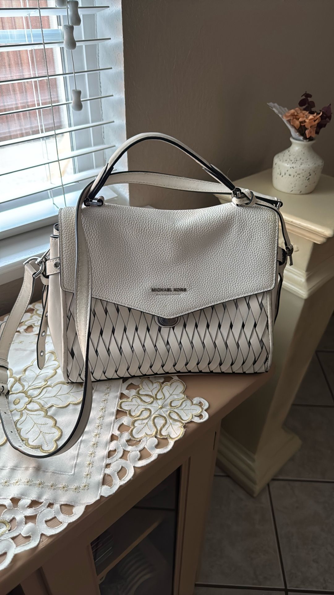 Bolsa Michael Kors Medians Poco USO En Muy Buenas Condiciones