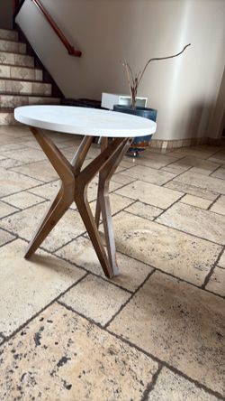 23 inch tall wood table