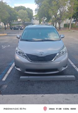 2014 Toyota Sienna