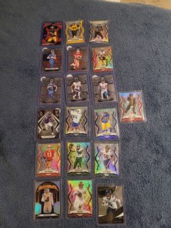 19 PRIZM FOOTBALL CARDS LOT