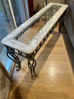 Sofa & Coffee Tables