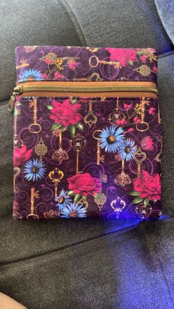 Zippered kindle sleeve