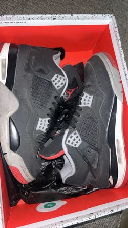 Bred Jordan 4s