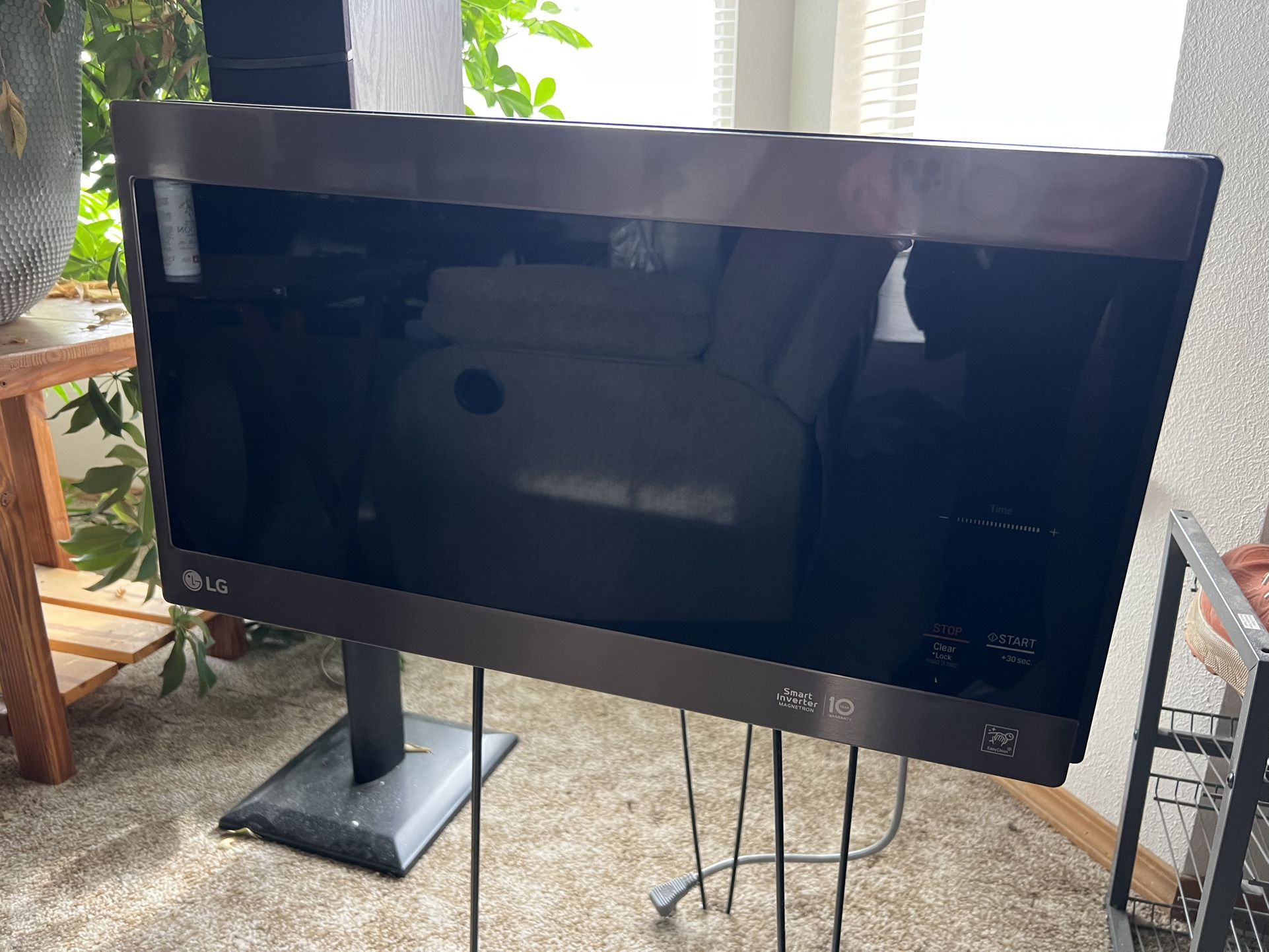 LG Microwave