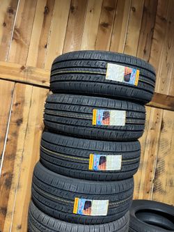 Llantas 215 55 17 para Nissan versa y honda sivic