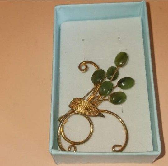 Vintage goldtone Faux Jade Flower pin