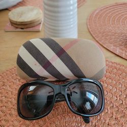 Burberry  Orignal Sun Glasses