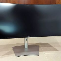 Dell U3425WE UltraSharp 34" 1440p 120 Hz Curved Thunderbolt Hub Monitor