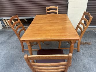 Kitchen Table 