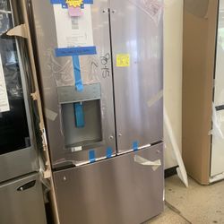 New Scratch And Dent GE 36”French Door Fridge Stainless Steel 6 Months Warranty 