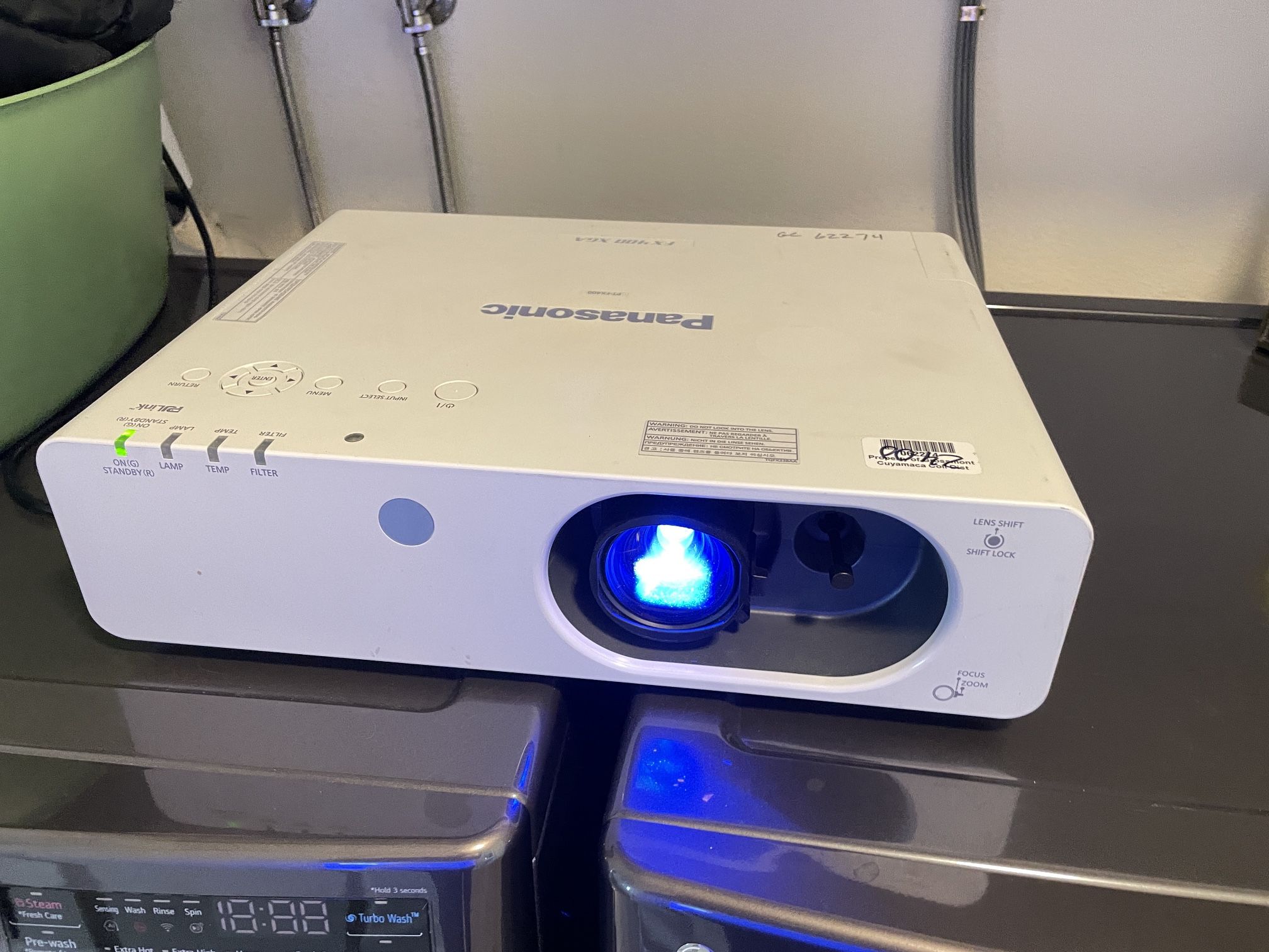 Panasonic HDMI Video Image Movie Tv Projector