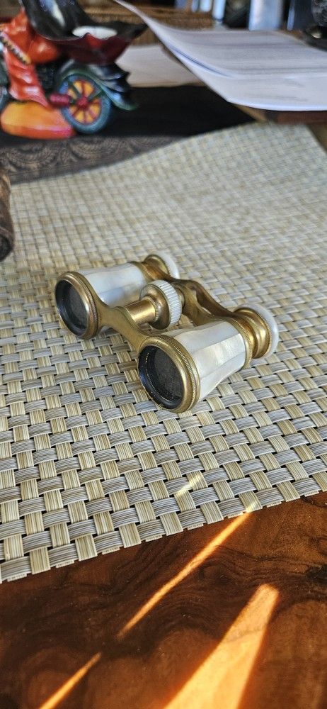 Antique Mother of Pearl Opera Glasses – Frederik Preisler, Copenhagen (c.1890–1910)