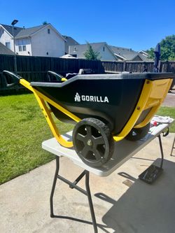 🔥Gorilla Carts 7 cu. ft. Evolution Poly Garden Cart – NEW in Box-Excellent Condition!🔥Price: $150