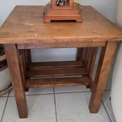 End/Side Table