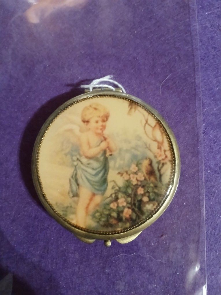 Vintage Auction Jewelry Up For Bids!