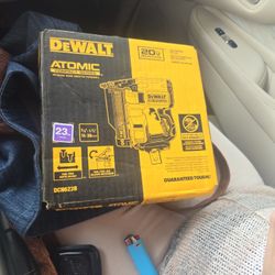 DeWalt 20v Brushless Nail Gun