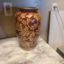 Porcelain Vase,Andrea Sadat 