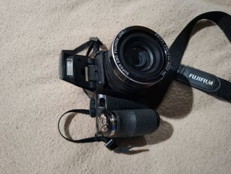 Fujifilm Bridge Camera with 24x Zoom Lens