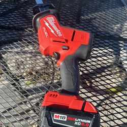 Milwaukee M18 fuel 2719-20 Reciprocating hacksaw  with  new XC 5.0 battery .