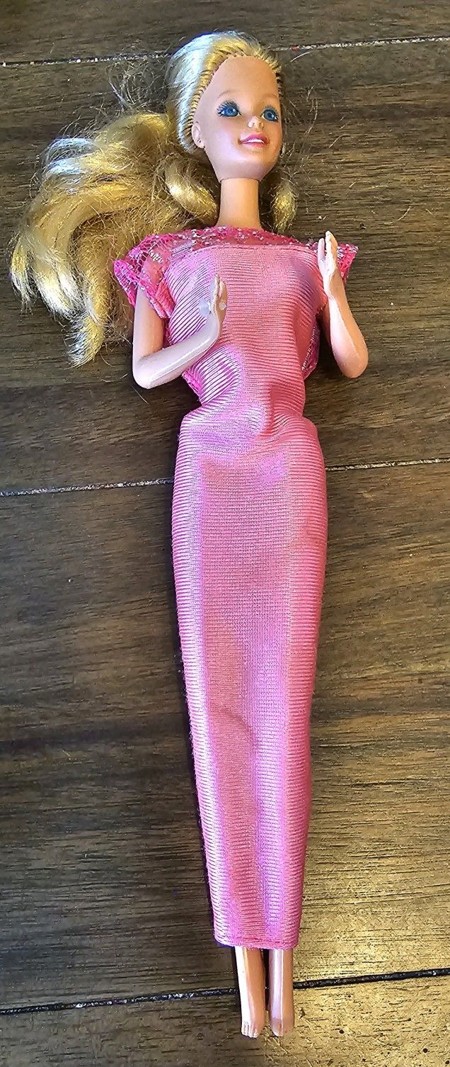 vintage barbie pink dress Figure Mattel Themed Blonde Barbie Outfit Doll / Figure Loose Condition - Vintage Barbie Nostalgia 1970's Mold the color details are approximate Blushing Beauty  This vision