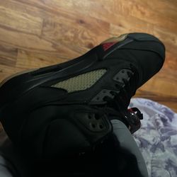 Size 10.5 men’s 11.5 women’s