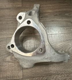 GM Genuine Parts Driver Side Steering Knuckle 1(contact info removed)