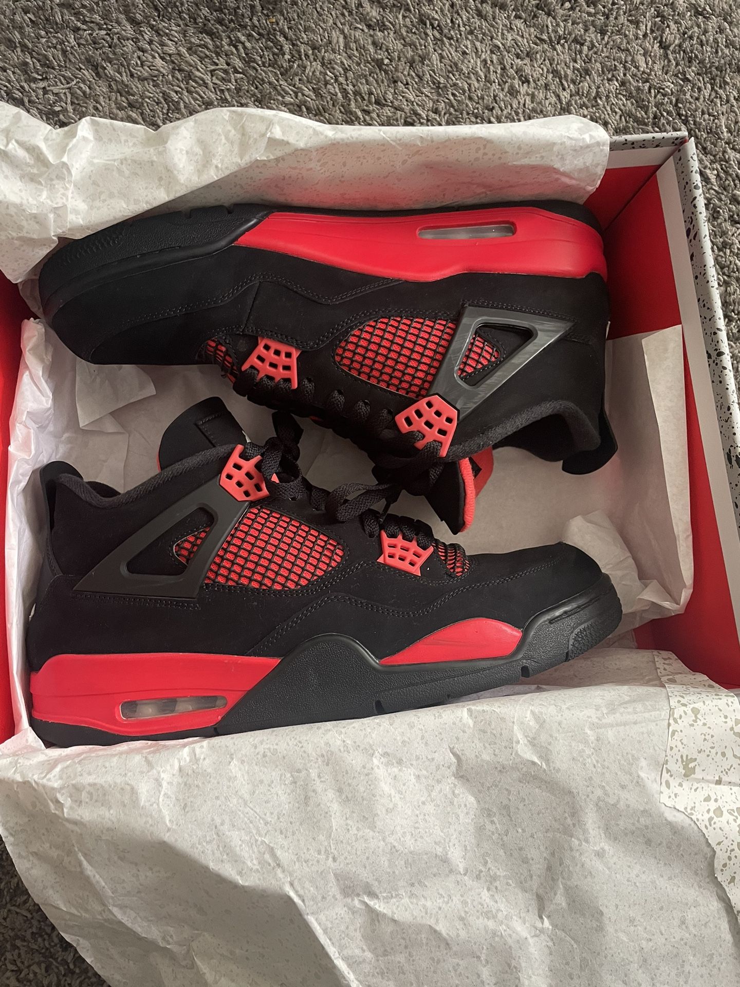 Jordan 4 Retro “Red Thunder” VNDS Size 12 Available✅✅