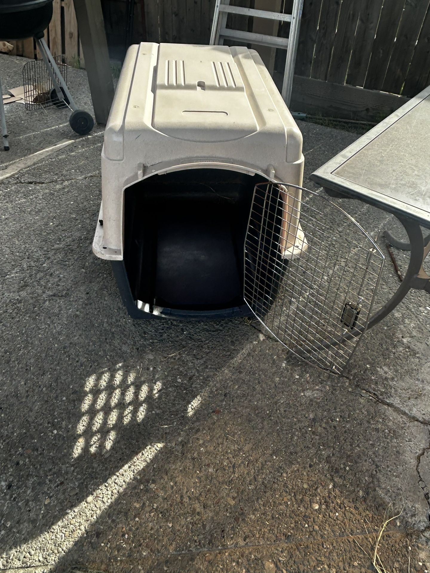 Dog crate X- LARGE SIZE !!!!!