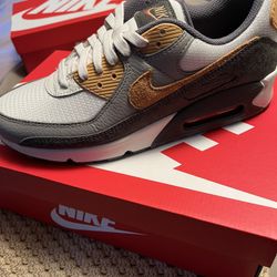 Nike Air Max 90 New Release Size 10..5 Brand New