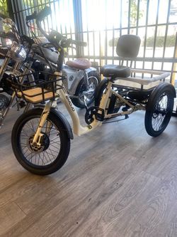 Emojo Bull Ivory Electric Tricycle 500W/48V