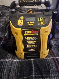EverStart Maxx 1400A Portable Jump Starter