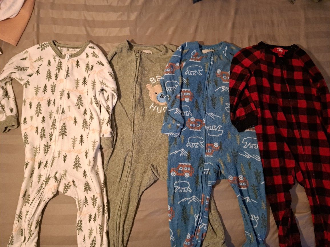 Set Of 4  Together $5 (24M)