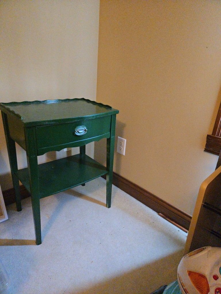Green end table / nightstand