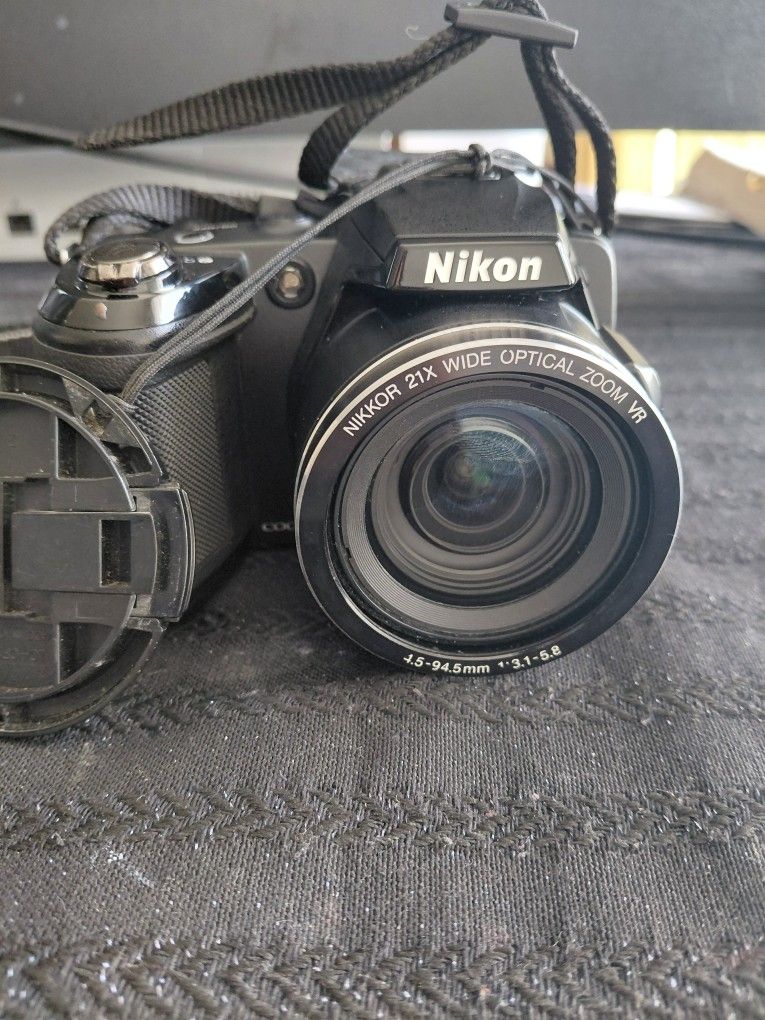 Nikon Coolpix L120 Digital Camera 21x Zoom Great Condition