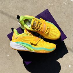 BRAND NEW US EXCLUSIVE ANTA KYRIE KAI 1