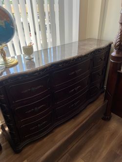 Queen bedroom set