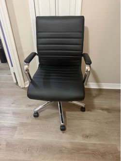 Black Leather Desk Chair