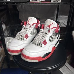 Air Jordan 4 Fire Red