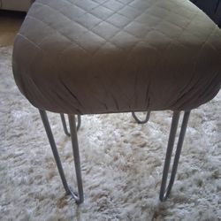 Vanity Stool / Stool $10