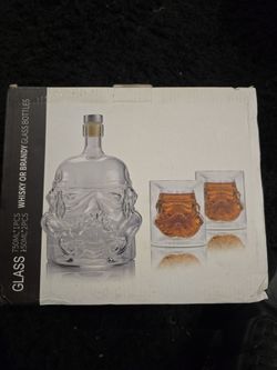 Star wars stormtroooer decanter set with 2 glasses