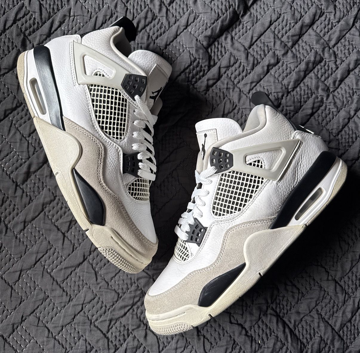 Air Jordan Retro “Military Black”