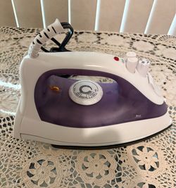 HAMILTON beach steam storm iron number 14560 tested and works Purple/open