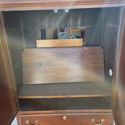 tv stand and mirror