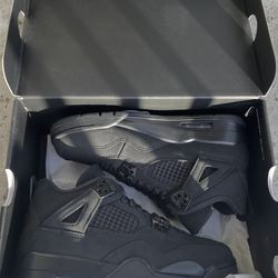 Black Cat Jordan 4