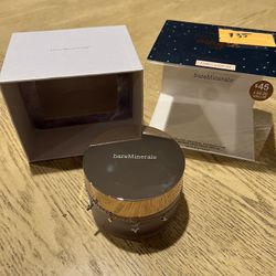New & Sealed bareMinerals Deluxe Original Foundation SPF 15